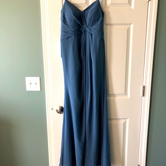 Azazie Aubrielle in Twilight - Picture 2 of 4